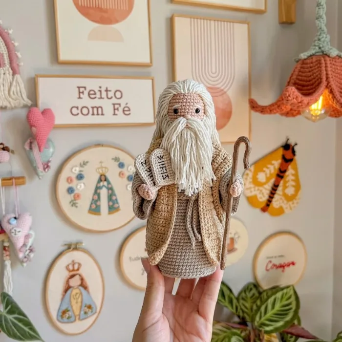 Amigurumi de Moisés