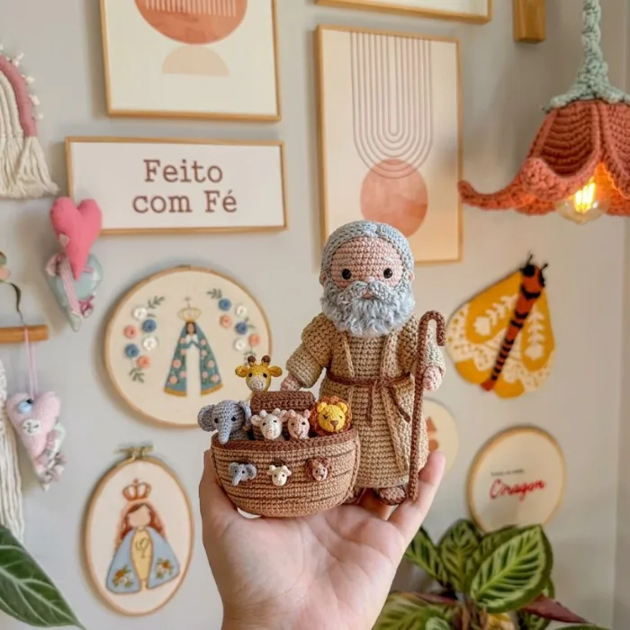 Amigurumi de Noé e a arca